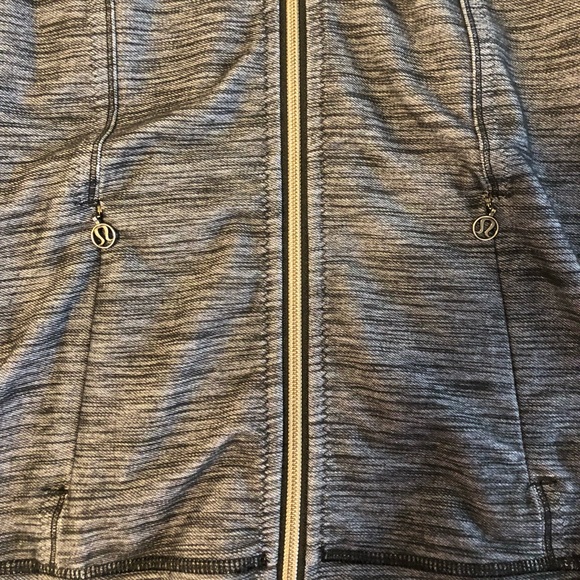 Lululemon Jacket - Picture 3 of 7